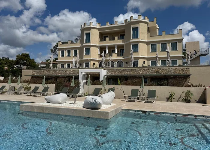 Chateau Rose Golfe De Saint Tropez-grimaud Grimaud