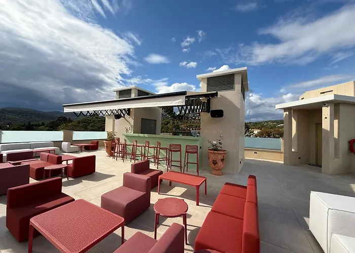 Chateau Rose Golfe De Saint Tropez-grimaud