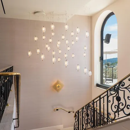 Château Rose Golfe De Saint Tropez-grimaud Grimaud
