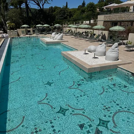 Chateau Rose Golfe De Saint Tropez-grimaud 4* Grimaud