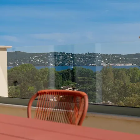 Château Rose Golfe De Saint Tropez-grimaud Grimaud