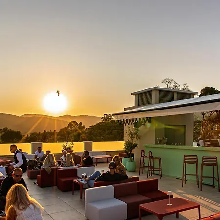 Château Rose Golfe De Saint Tropez-grimaud